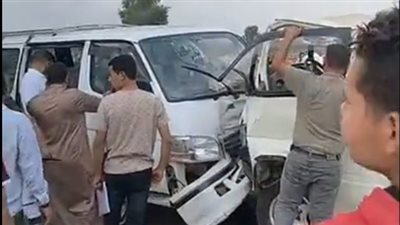إصابة 6 أشخاص في حادث تصادم سيارتين بالغربية (فيديو)