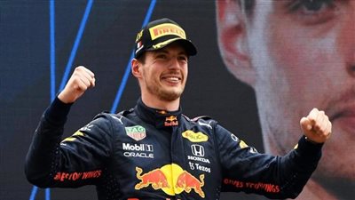 بطل السيارات فيرستابن يتألق ويحسم جائزة ميامي الكبرى