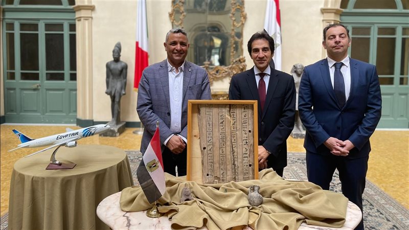 القطع الآثرية المستردة