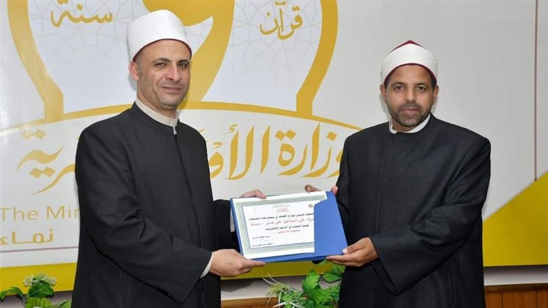 رئيس القطاع الديني
