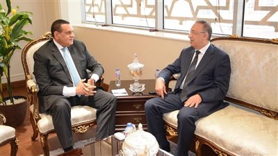 وزير التنمية المحلية ومحافظ الإسكندرية يتابعان الالتزام بتعريفة الركوب الجديدة.. آمنة يشدد على شن حملات رقابية.. ويناقش أخر مستجدات مشاريع حياة كريمة 