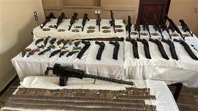 حملة أمنية بأسيوط تضبط 35 قطعة سلاح نارى و5 قضايا مخدرات 