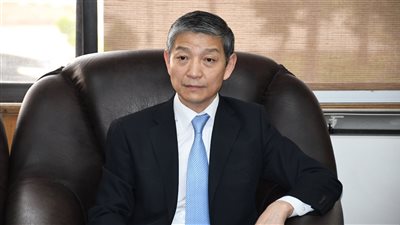 السفير الصيني يشيد بالعلاقات مع جامعة قناة السويس 