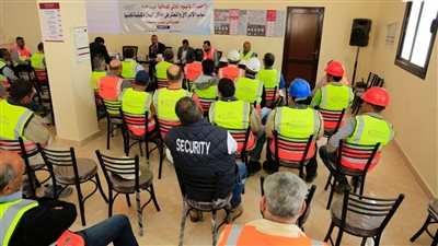 القوى العاملة في مصنع الأسمنت بشمال سيناء للاحتفال باليوم العالمى للسلامة المهنية