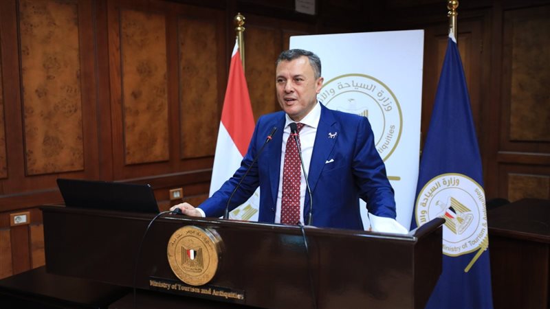 أحمد عيسي وزير السياحة