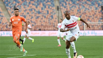كأس مصر، اعتراضات وهجوم من لاعبي الزمالك على حكم مباراة بروكسي (فيديو) 