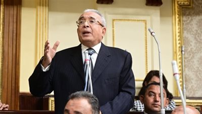 وكيل الموازنة بالبرلمان عن توجيهات الحزمة الاجتماعية: نتمنى زيادة الإيرادات في المقابل