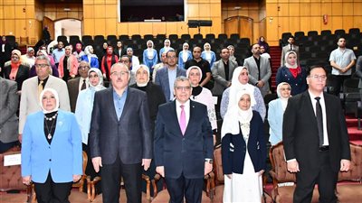 رئيس جامعة قناة السويس يشهد احتفالية التميز البحثي لقطاع الدراسات العليا والبحوث (صور) 
