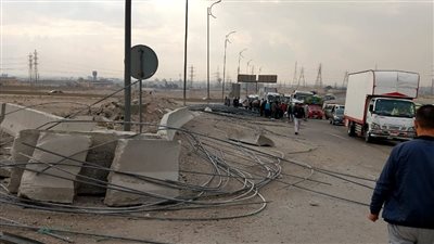 المرور يغلق دورانا عشوائيا أعلى الطريق الدائرى بعد نزلة صفط اللبن 