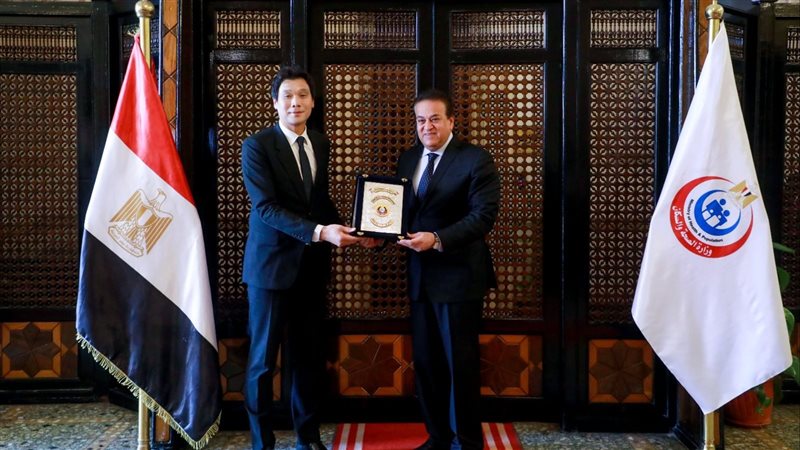 لقاء وزير الصحة،فيتو