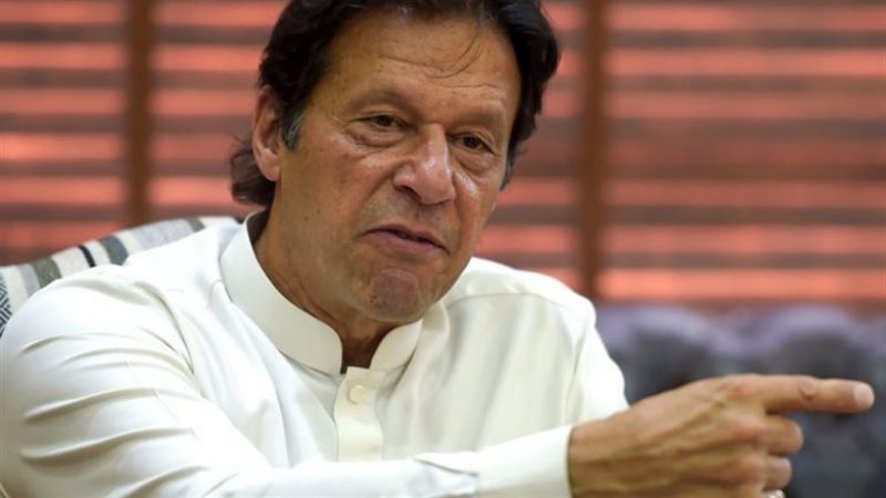 عمران خان، فيتو 