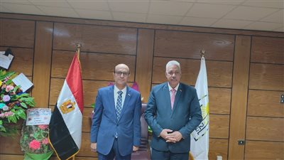 تعاون بين مديرية القوى العاملة بأسيوط والجامعة في مجال التدريب المهنى