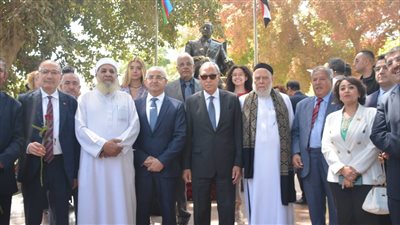 محافظ القليوبية يستقبل سفير أذربيجان لوضع إكليل من الزهور على النصب التذكاري 