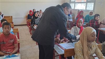 انتظام امتحانات الفصل الدراسي الثاني لصفوف النقل فى يومها الرابع بالبحيرة (صور)