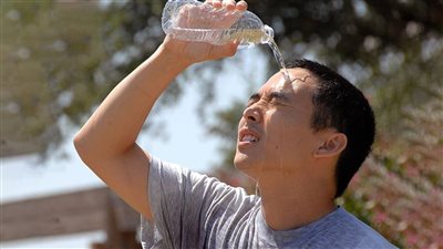 تفسير حلم الشعور بالحر في المنام وعلاقته بالرزق الوفير وسماع أخبار سارة قريبًا 