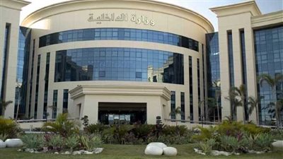 الداخلية تمنح المستثمرين الأجانب الإقامة لمدة عام قابلة للتجديد 