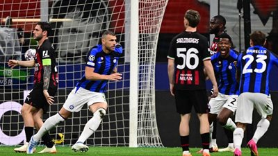 دوري أبطال أوروبا، إنتر يتقدم على ميلان بهدفين في الشوط الأول