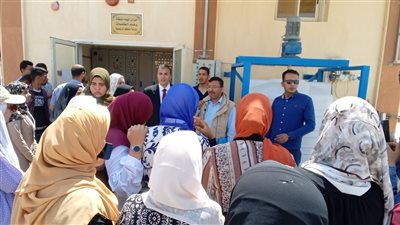 100 طالب في زيارة ميدانية لمشروع صرف صحى الهجارسة بسوهاج، اعرف السبب 