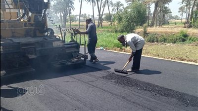محافظ بني سويف يتابع الموقف التنفيذي لخطة رصف الطرق والشوارع