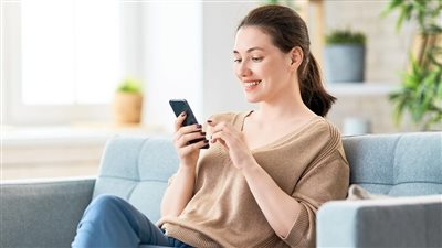 عبداللطيف المر: يجب استخدام الهاتف المحمول عند اللزوم فقط (فيديو)