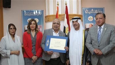 ملتقى الشارقة يكرم 4 أدباء مصريين أبرزهم الحجاجى وجار النبي الحلو (صور)