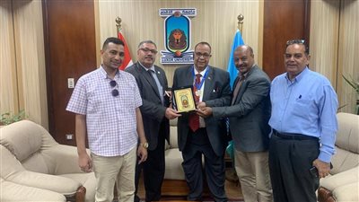 المنظمة المصرية الدولية لحقوق الإنسان والتنمية تكرم رئيس جامعة الأقصر