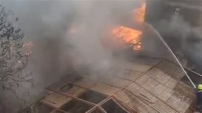 اندلاع حريق داخل مخزن بشارع المعز في الجمالية 