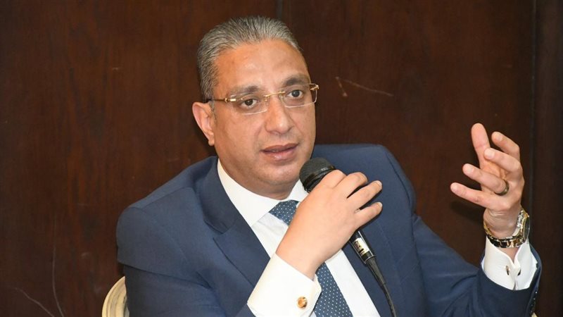 الدكتور أحمد الأنصاري
