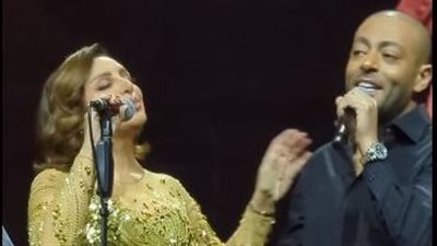 أنغام وتامر عاشور يبهران الجمهور بديو 