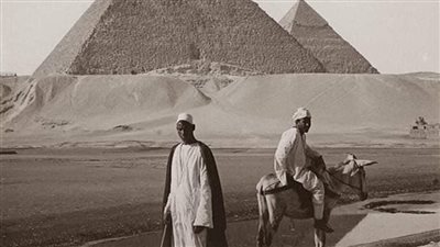 صفحة محافظة الجيزة تعرض صورة قديمة لخط ترام شارع الهرم