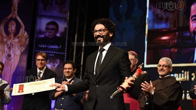 تكريم خالد النبوي وسهر الصايغ وأحمد السبكي ونجوم الفن من مهرجان المركز الكاثوليكي (فيديو)