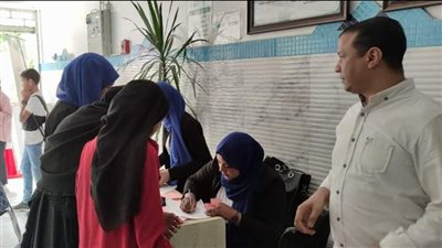 الكشف على 650 مريضا بالتعاون بين مستشفى الكمال ووحدة السكان بالأقصر