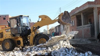  إزالة حالة تعد بكفر سعد وتنفيذ 11 قرار إزالة خلال حملات اليوم