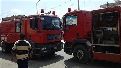 حريق هائل في معرض ملابس ببني سويف (بث مباشر) 