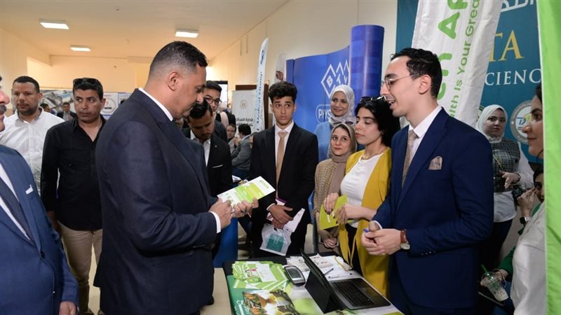 ملتقي التوظيف في