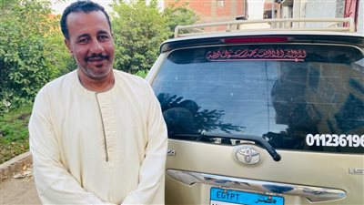 شهامة المصريين، محمد يخصص سيارته لنقل المرضى وغير القادرين في المنيا (صور)