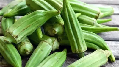 10 جنيهات تراجعًا في أسعار البامية بسوق العبور اليوم 