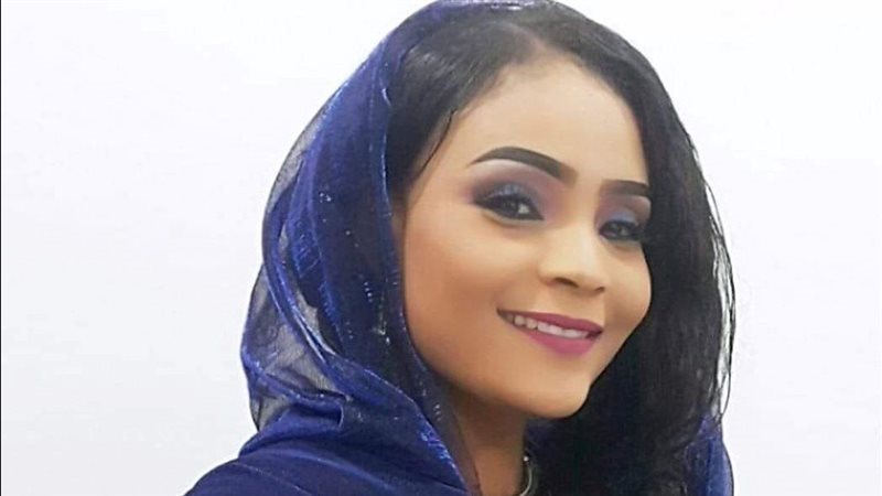 الفنانة السودانية