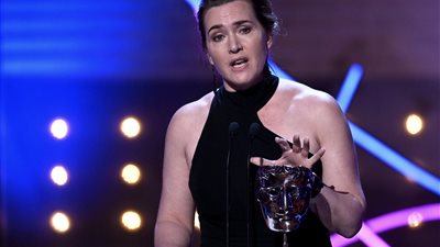 البافتا، كيت وينسلت تفوز بجائزة أفضل ممثلة 