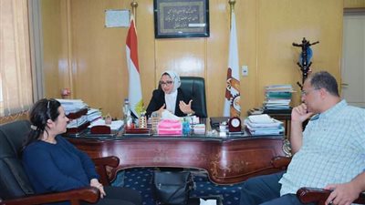 نائب محافظ الوادي الجديد تبحث إنشاء مدينة آمنة خالية من العنف ضد النساء 