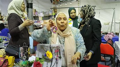 ورش مجانية لتعليم الرائدات الهاند ميد في الإسماعيلية (صور)