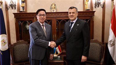 وزير السياحة والآثار يلتقي سفير كازاخستان في القاهرة لبحث تعزيز التعاون 