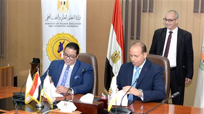 رئيس جامعة المنصورة يوقع بروتوكول تعاون مع معهد إعداد القادة 