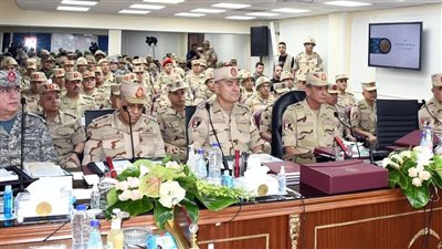 وزير الدفاع يشهد تنفيذ مشروع مراكز القيادة التخصصى للهيئة الهندسية للقوات المسلحة (شرف - 2)