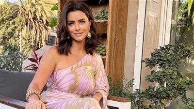 نور اللبنانية تخطف الأنظار في أحدث ظهور