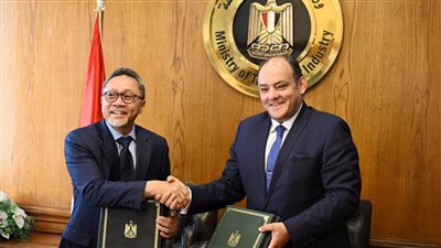 أحمد سمير: توقيع اتفاق لإنشاء لجنة تجارية مشتركة بين مصر وإندونيسيا 