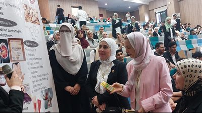 انطلاق اليوم العلمي للعقاقير الطبية بصيدلة المنصورة الجديدة