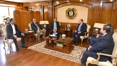وزير التجارة يبحث مع وفد مرسيدس تعزيز استثمارات الشركة بالسوق المصري