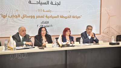 محمود فوزي: الحكومة تواجدت داخل جلسات الحوار الوطني لرغبتها في الحضور