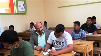 محافظ أسوان يشدد على إجراءات الإشراف اليومى بلجان الإعدادية  والثانوية (صور)
